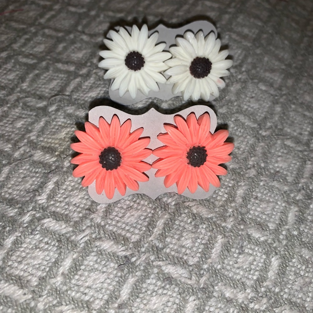 Lots of colorful earrings. All new!